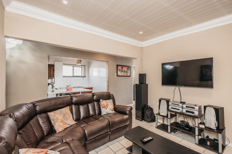 3 Bedroom Property for Sale in Belhar Western Cape